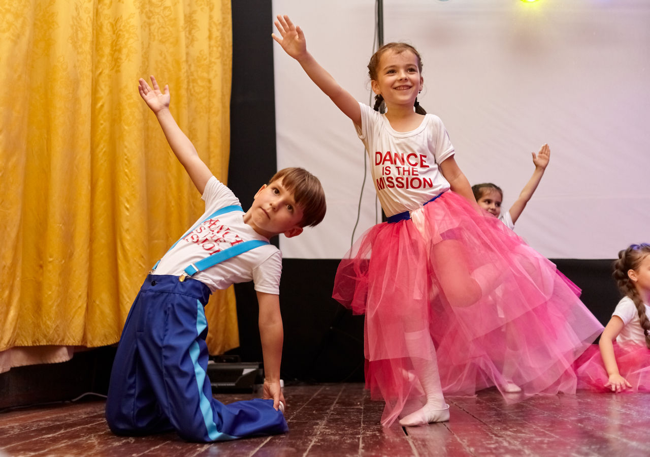 Dansuri moderne pentru copii la Riscanovca foto 15
