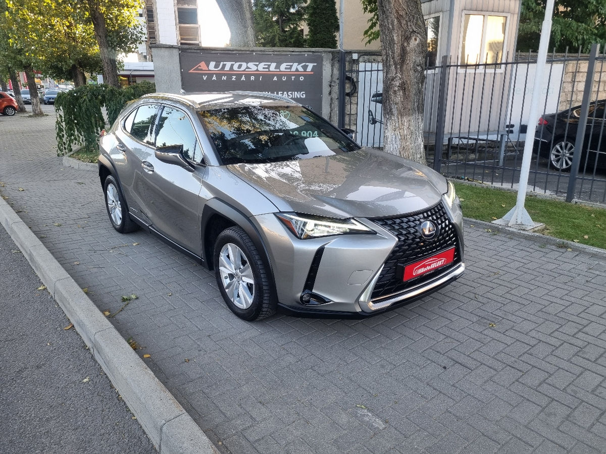 Lexus UX 2021 photo 3