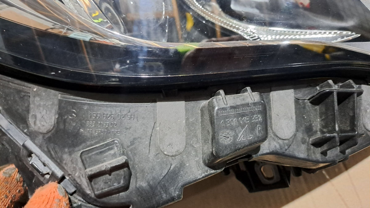 Fară mercedes GLA cod.A1569067000 фото 9
