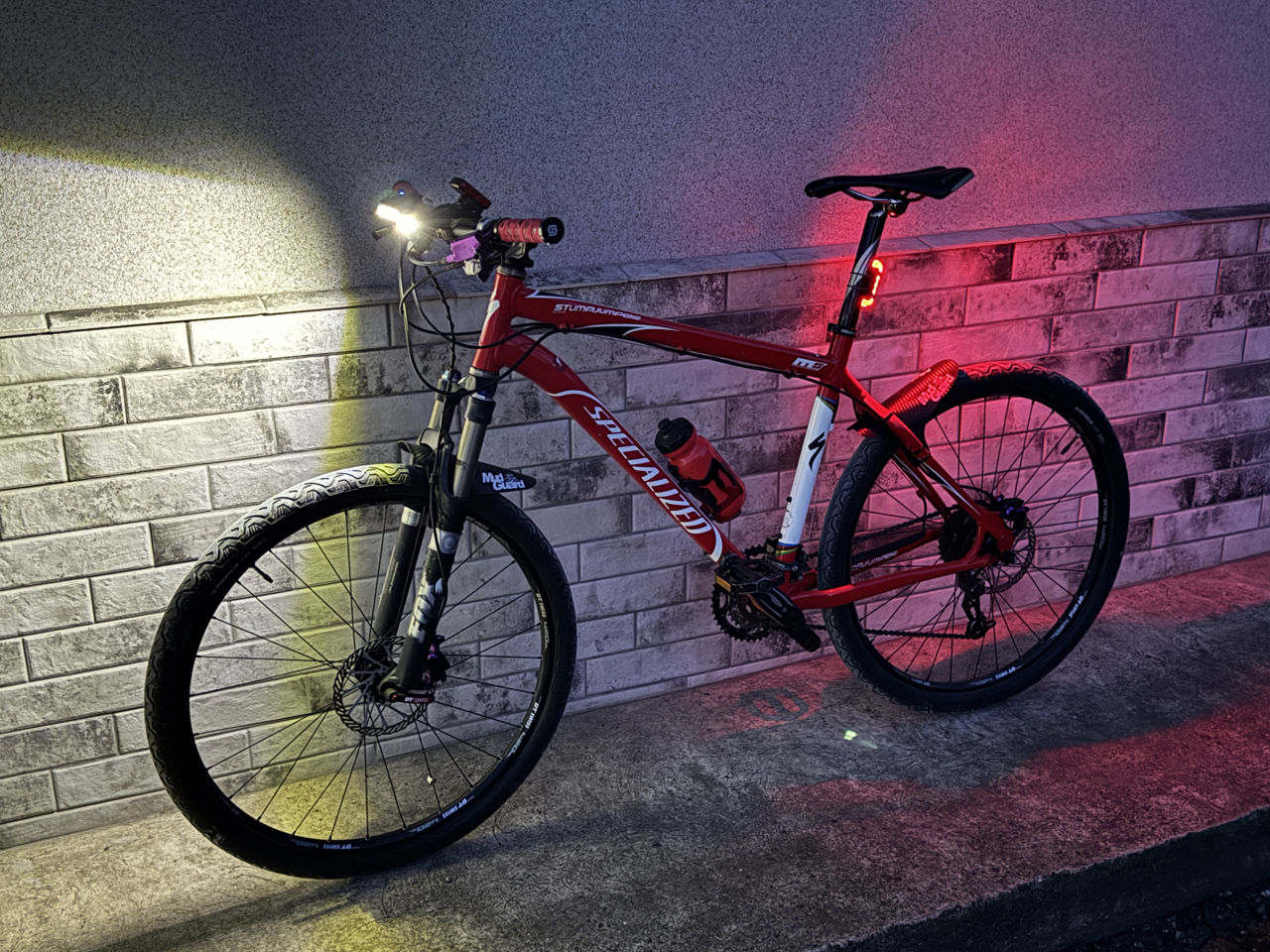 Vând bicicletă Specialized m5 Stupjumper !!!