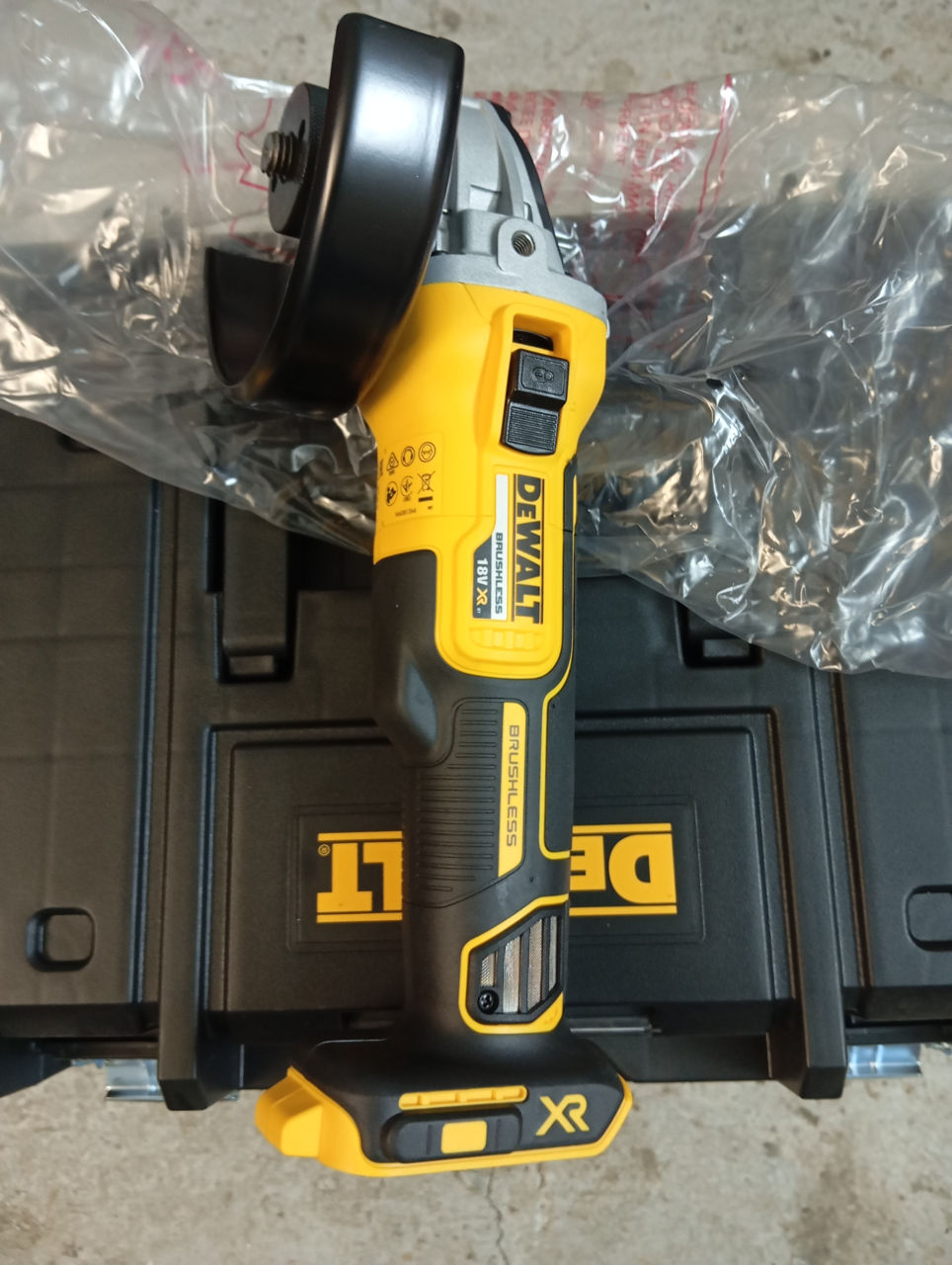 Dewalt DCG 405 foto 3