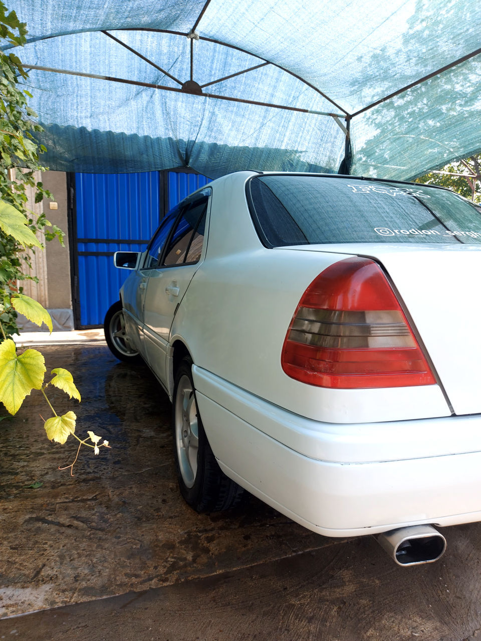 Mercedes C-Class foto 6