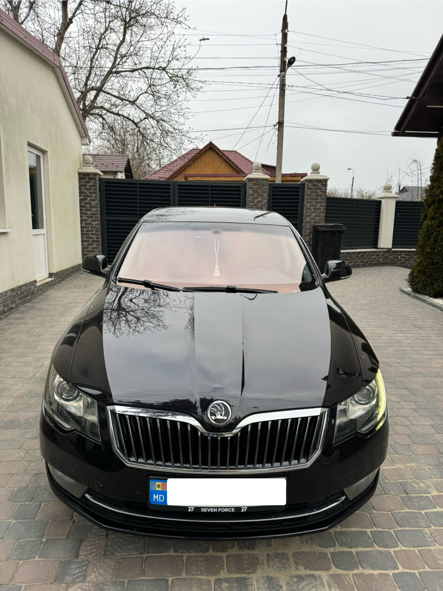 Skoda Superb foto 0