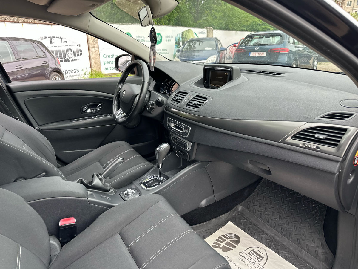 Renault Megane foto 15
