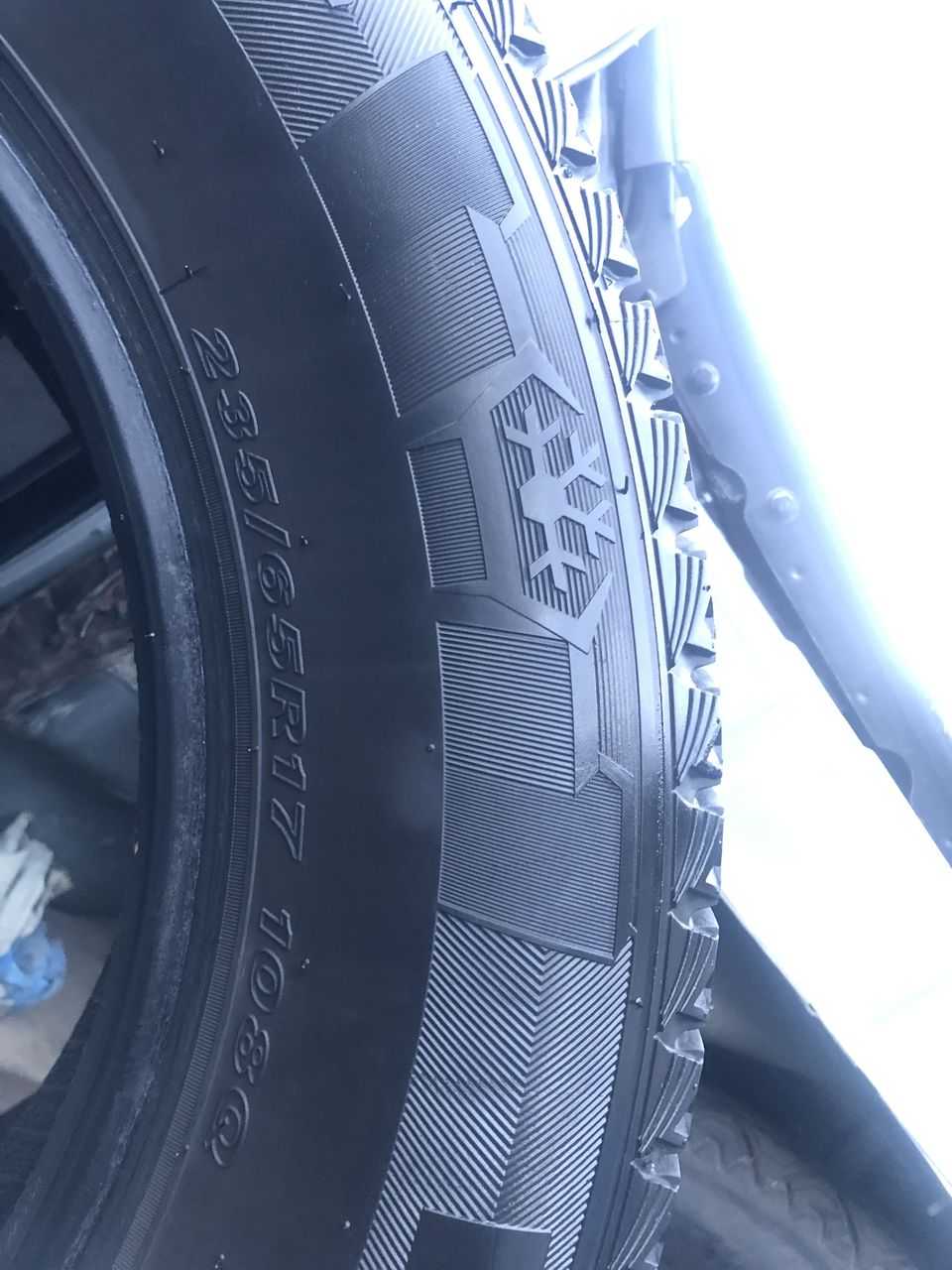 235/65 R17