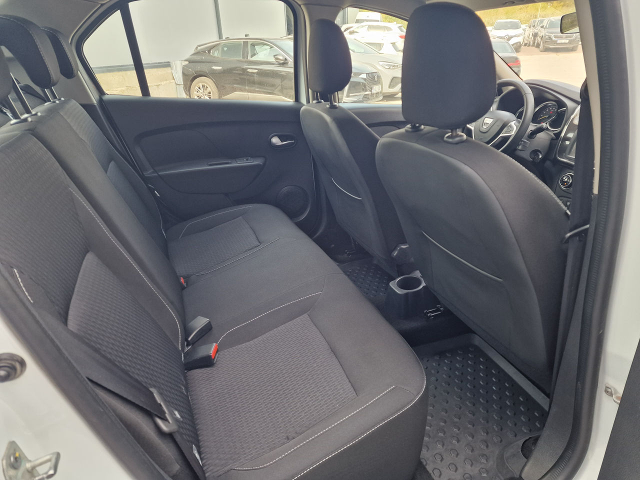 Dacia Logan foto 11