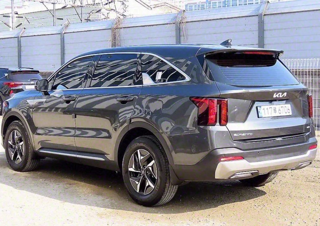 KIA Sorento фото 1