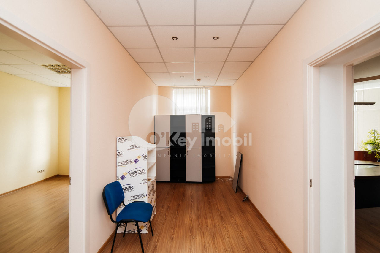 Spațiu comercial, 430 mp, Buiucani, 3870 € ! foto 2