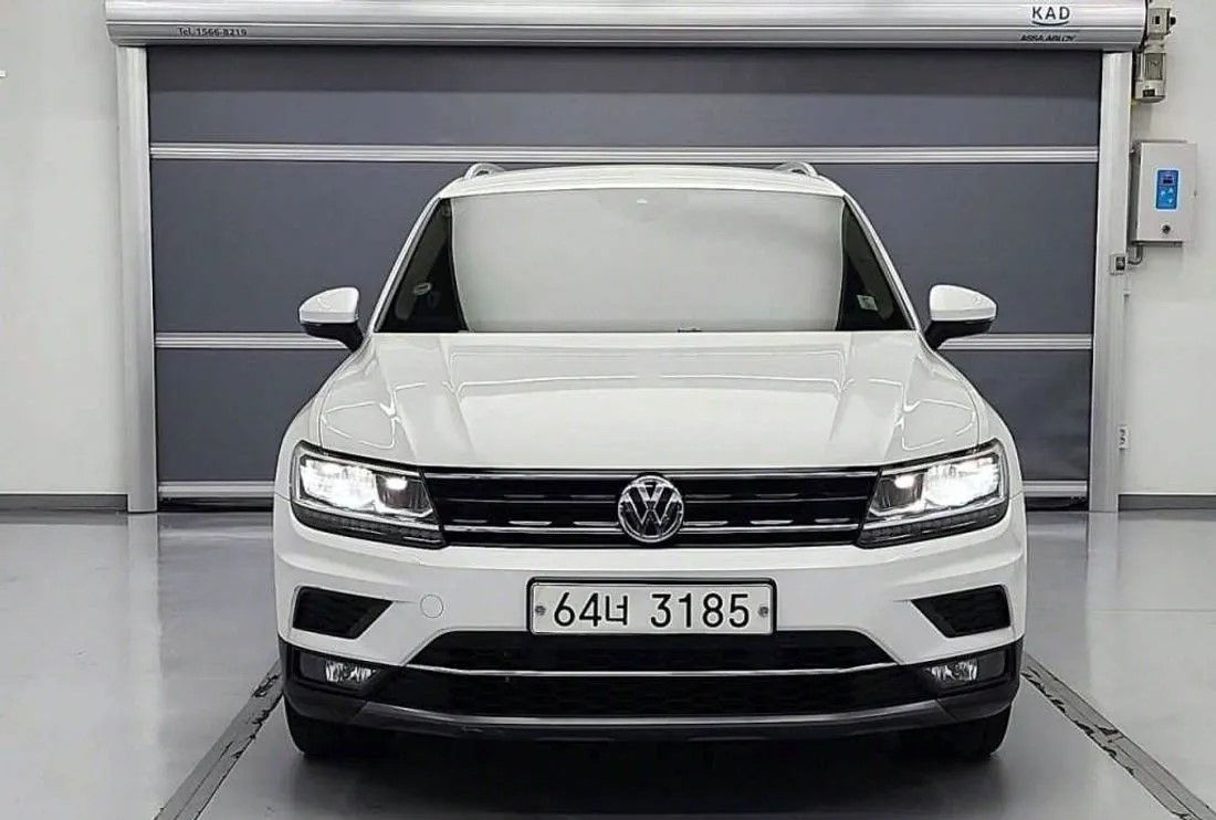 Volkswagen Touareg foto 1