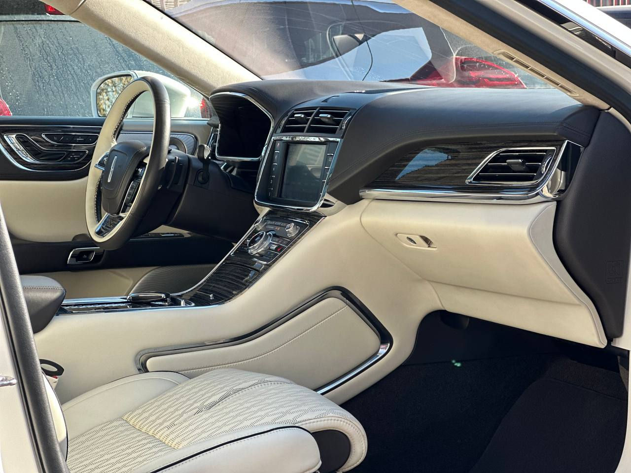 Lincoln Continental фото 12