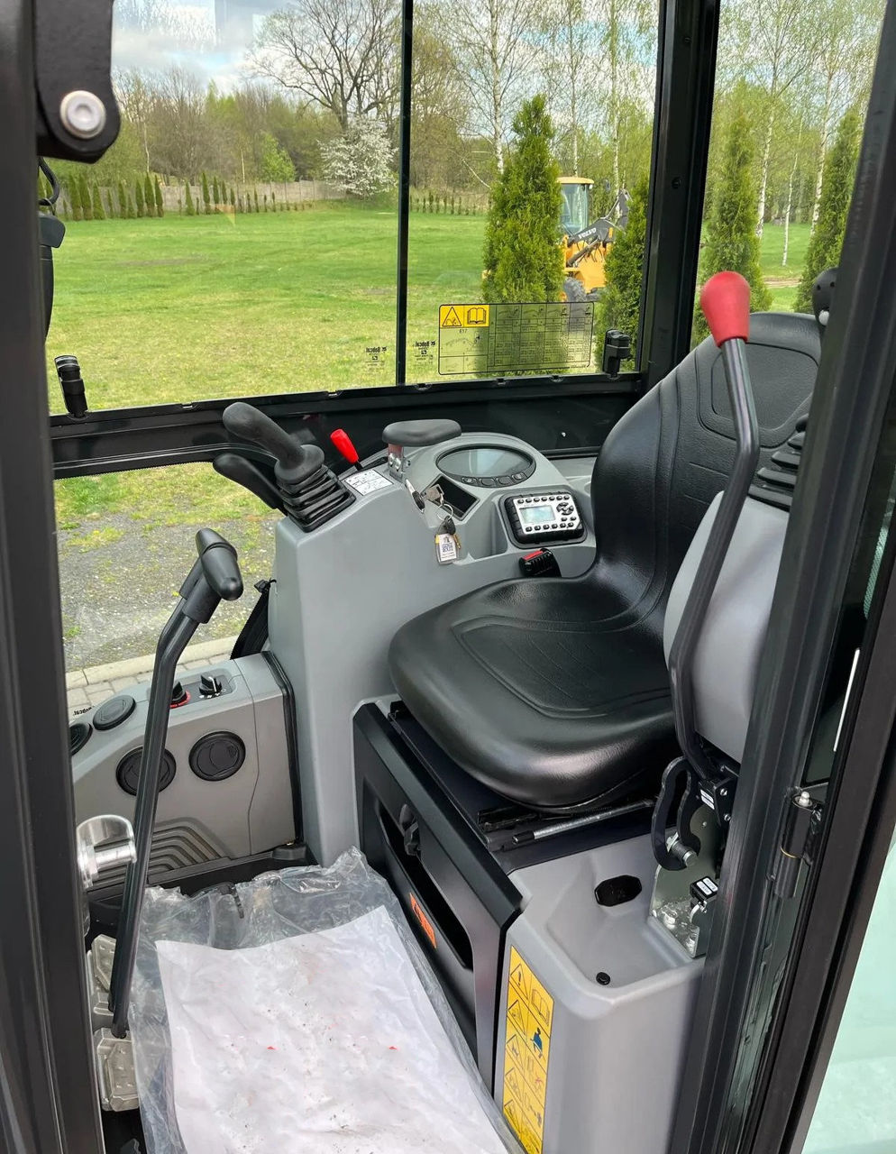 Bobcat E17  фото 4