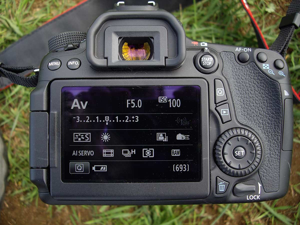 Canon 70D Body, kit stare ideala.