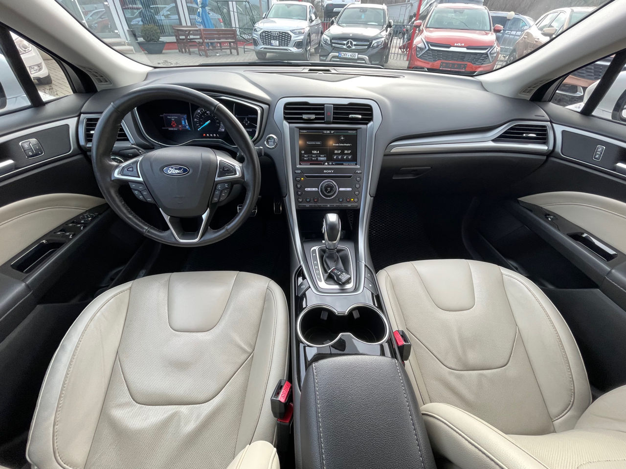 Ford Fusion foto 14