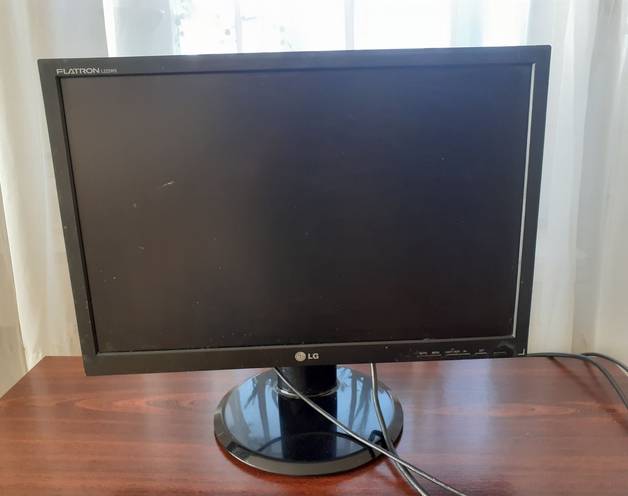Продам монитор Flatron L222WS.