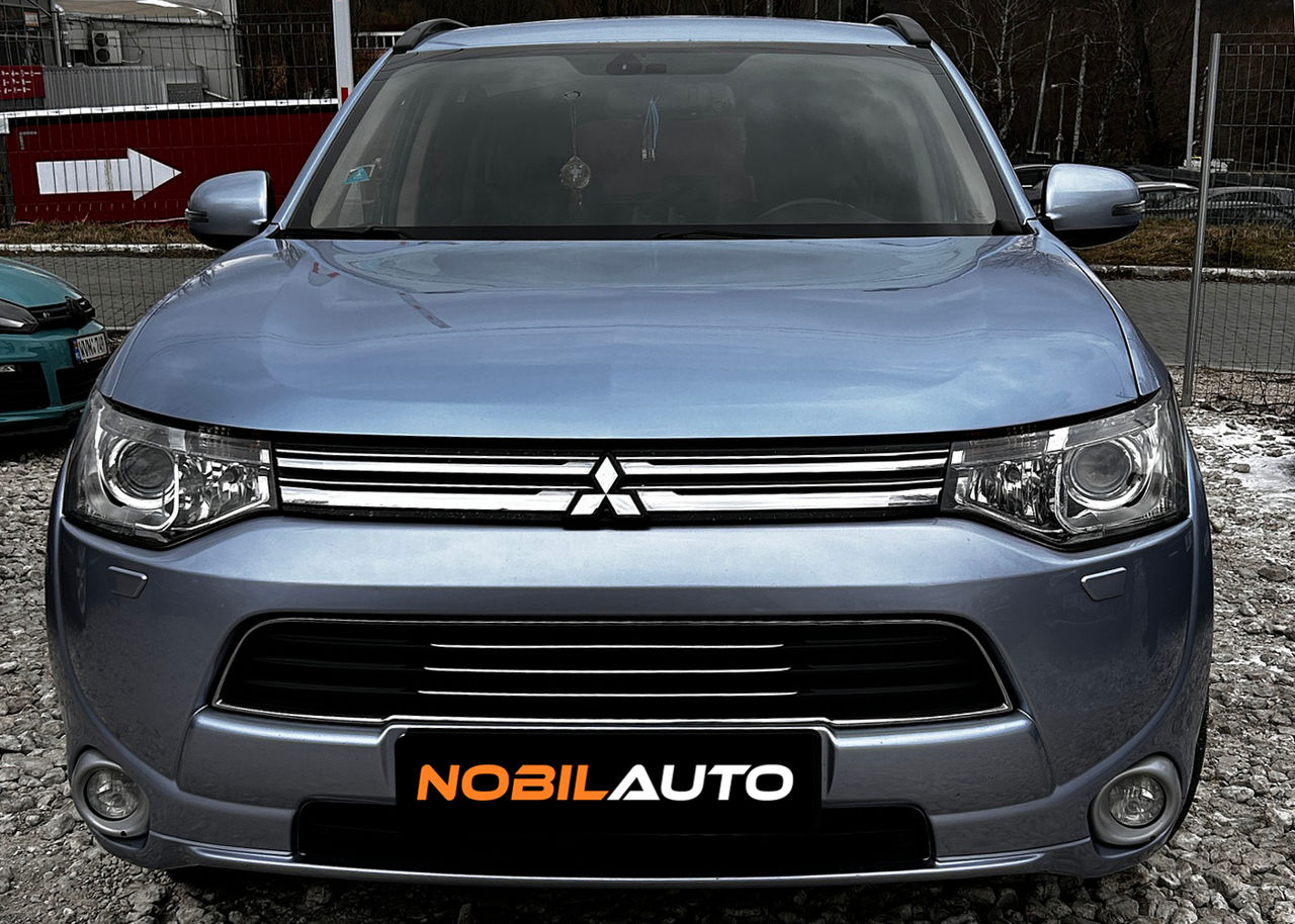 Mitsubishi Outlander foto 2
