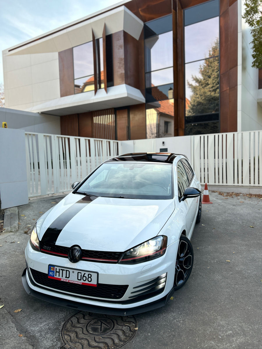 Volkswagen Golf foto 1