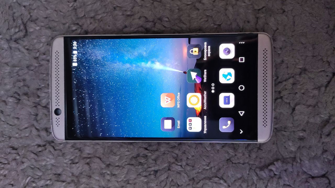 Продаю не плохой аппарат ZTE Axon 7 mini