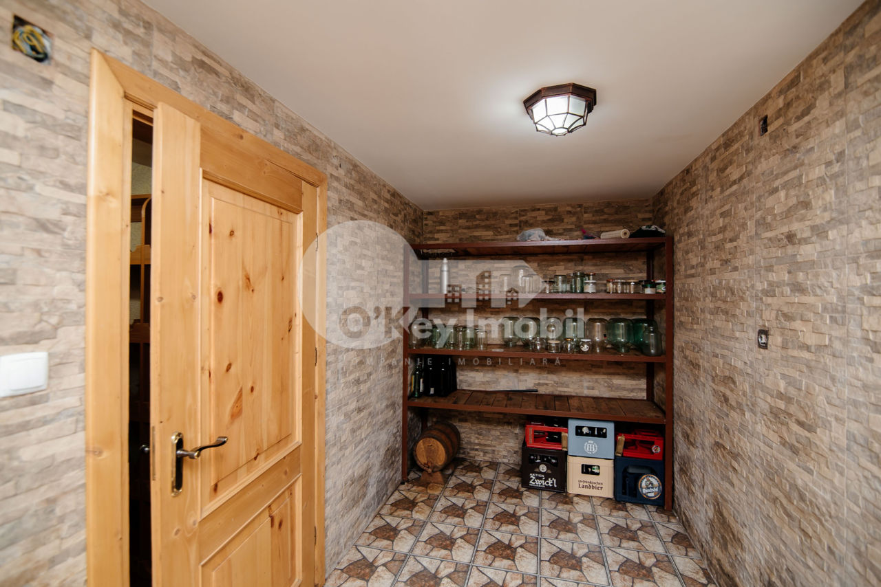 Casa, 250 mp, Telecentru, 2200€ ! foto 17