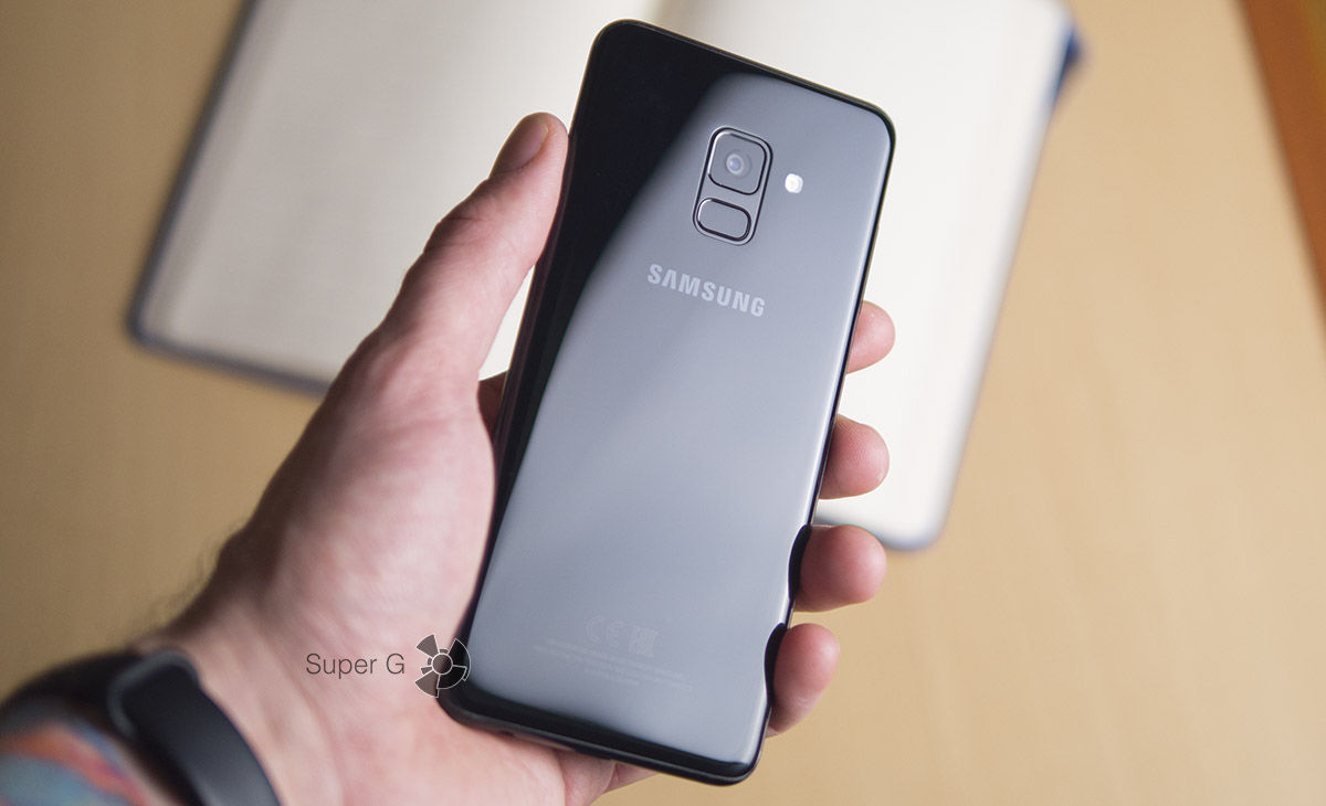 Смартфон Samsung Galaxy A8 (2018) Black (SM-A530F) Duos - 155 евро