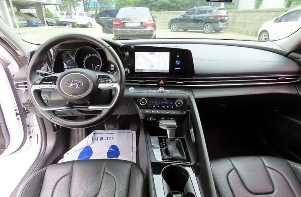 Hyundai Elantra foto 6