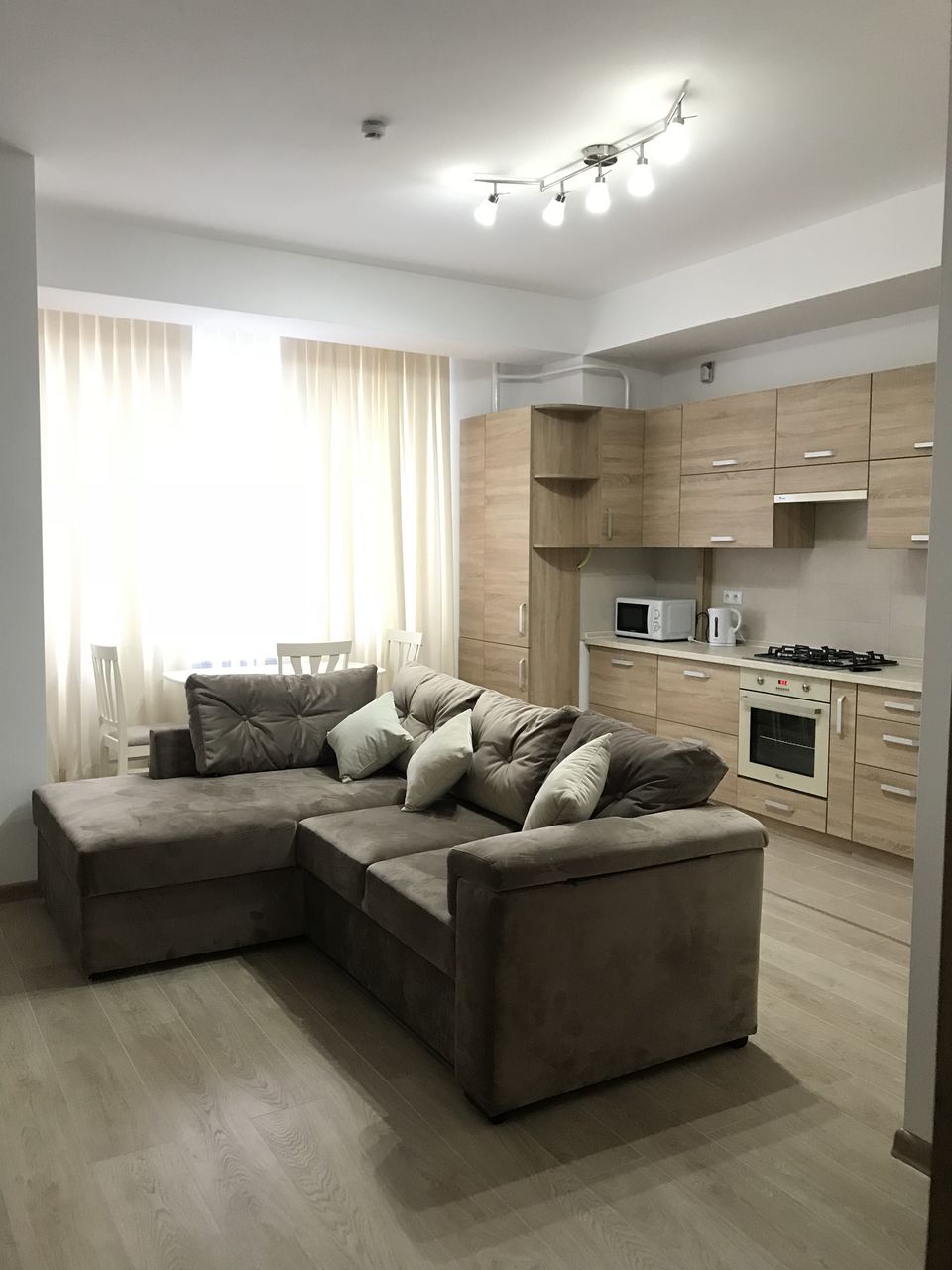 Apartament cu 2 camere, 60 m², Centru, Chișinău foto 9