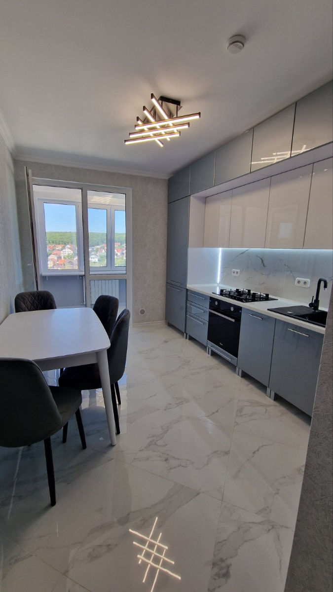 Apartament cu 3 camere, 72 m², Buiucani, Chișinău foto 0