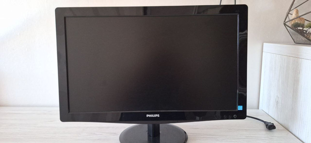 Монитор Philips  фото 8