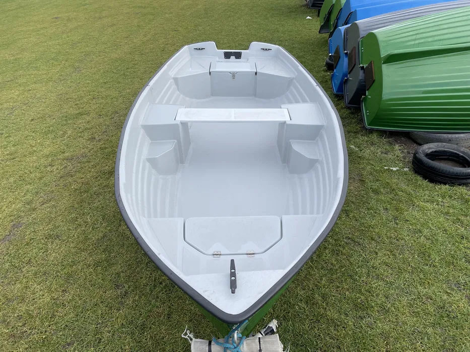 Barca 420*165 Meduza cu Cabina!!! foto 7