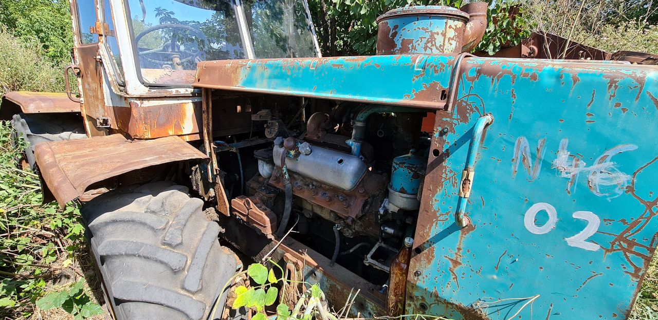Tractor T 150 foto 1