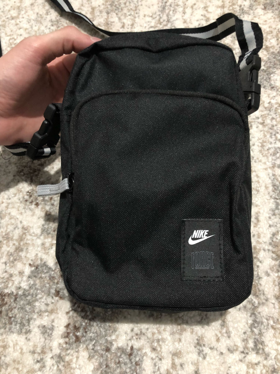 Барсетка Nike новая, оригинал.
