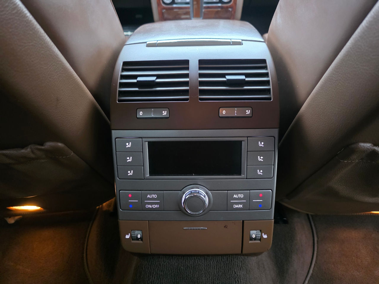 Volkswagen Phaeton фото 13