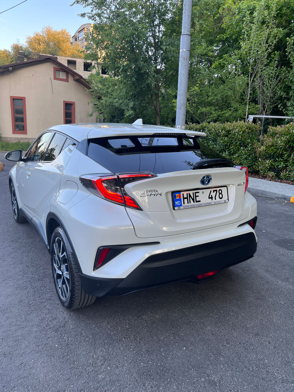 Toyota C-HR foto 4