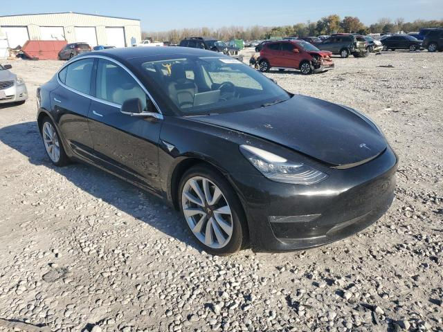 Tesla Model 3 foto 2