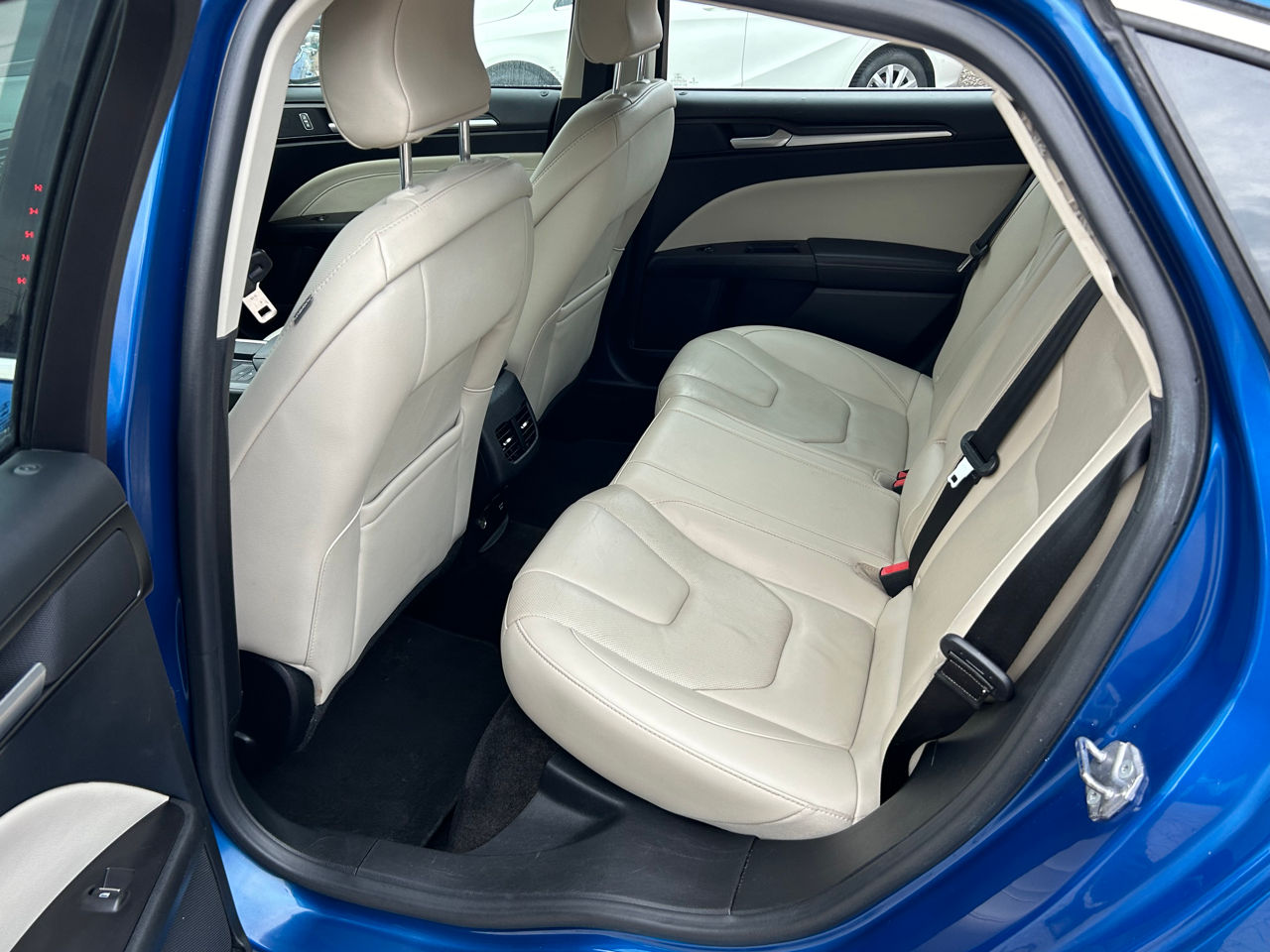 Ford Fusion foto 15