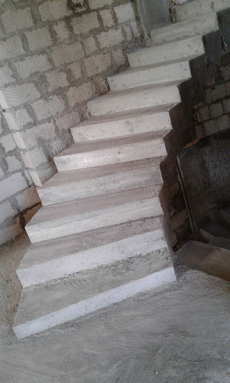 Facem scări din beton-armat!! foto 8