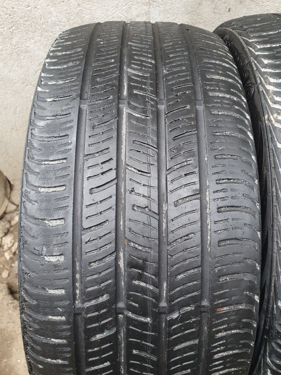 225/45/ R18- Continental. foto 2