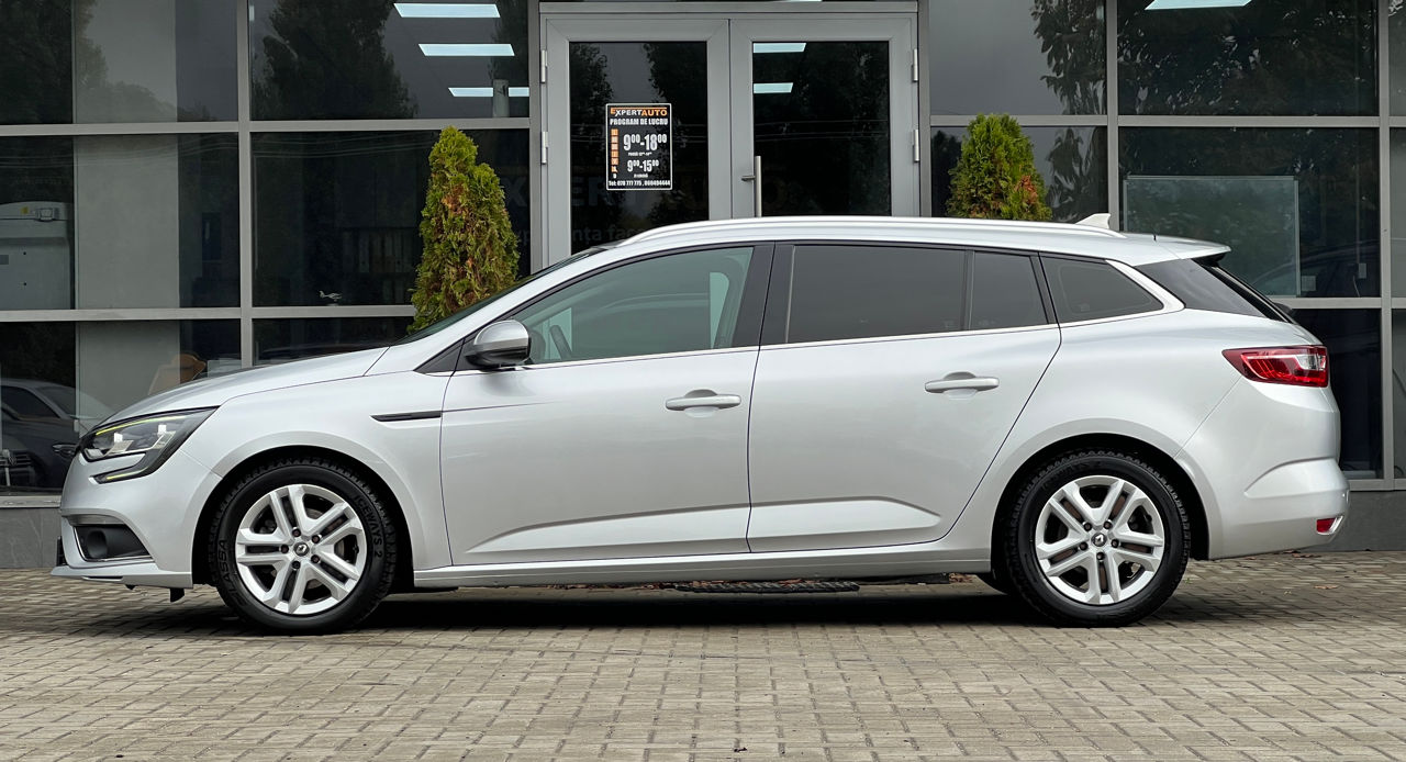 Renault Megane — fotografia 4