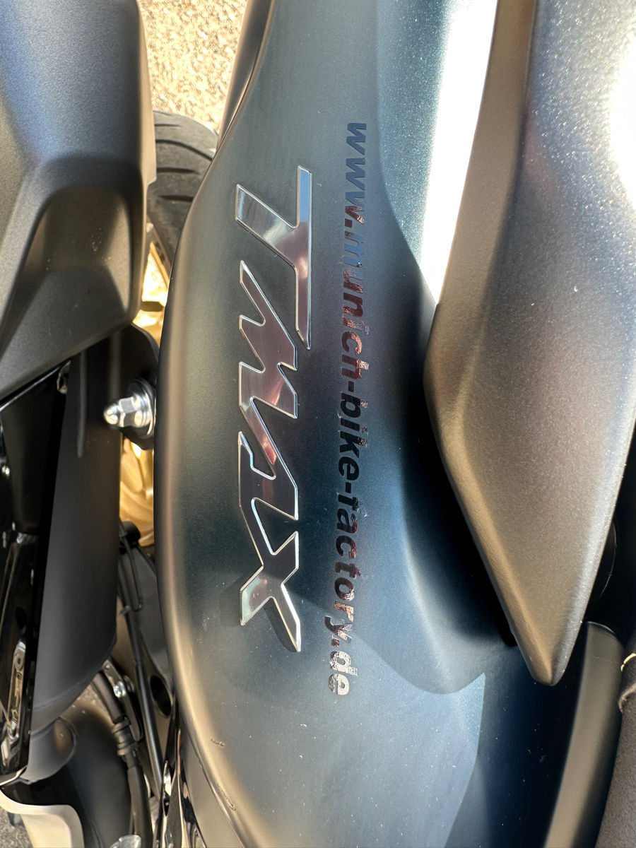 Yamaha Tmax 560 Tech Max 
Quad lock 
BCD
Top case 35L in culoare original 
Tara de origine Germania , MUNICH  foto 6
