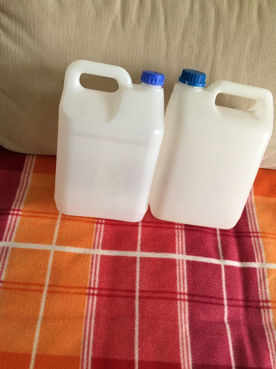 Sticle Din Plastic De La Ap Mineral Cu M ner De 9 Litri 0 Sticle De 