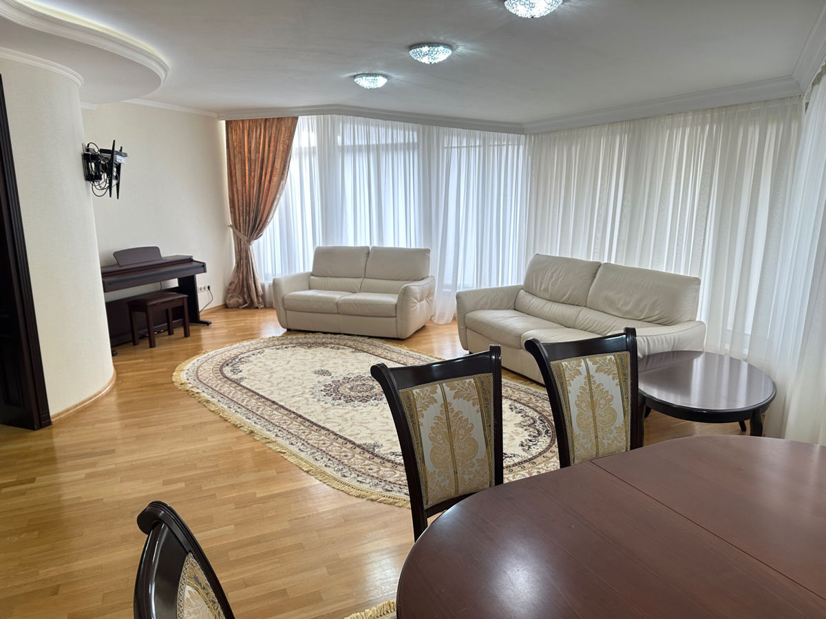 Apartament cu 3 camere, 115 m², Telecentru, Chișinău foto 1