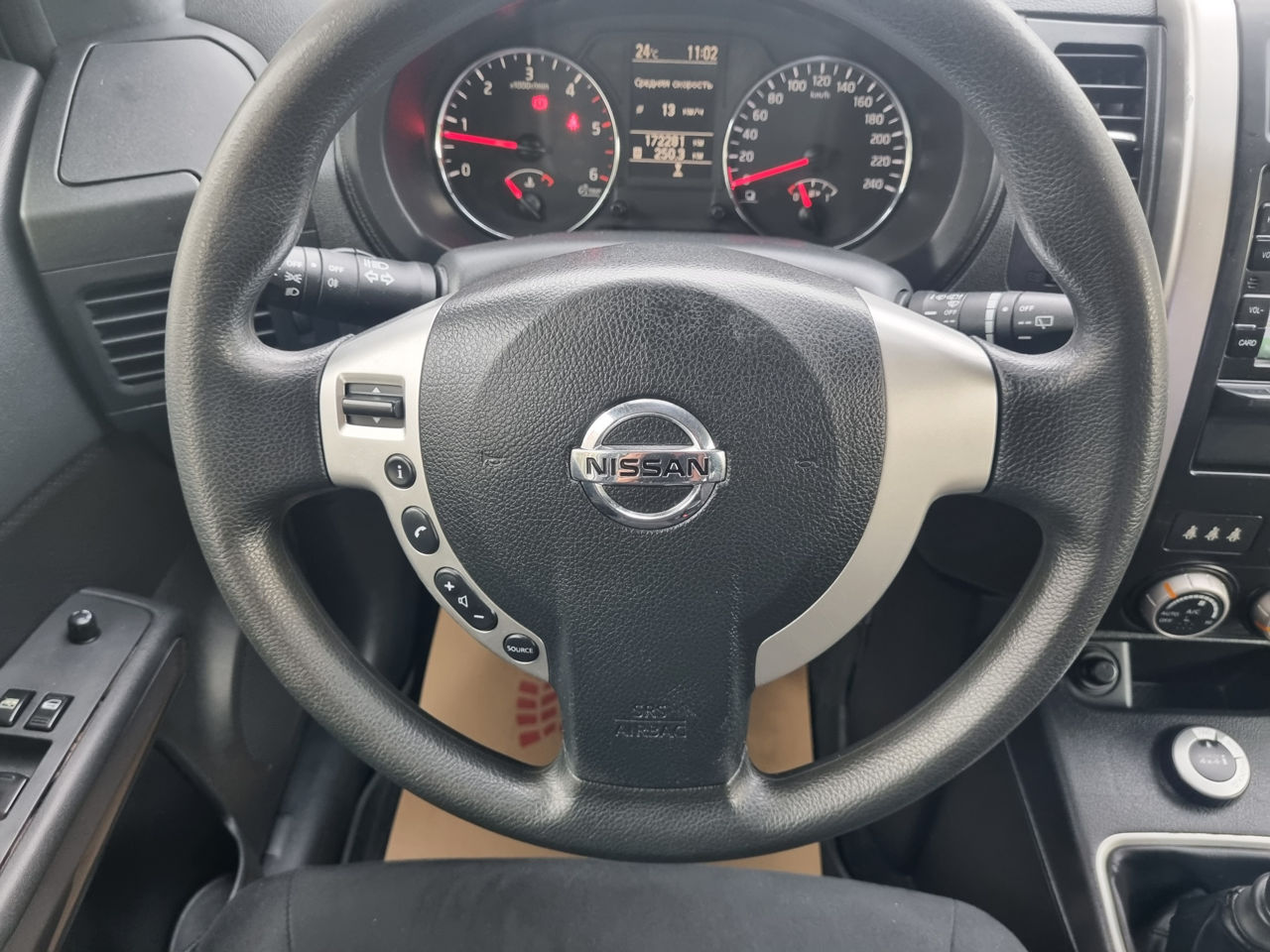 Nissan X-Trail foto 12