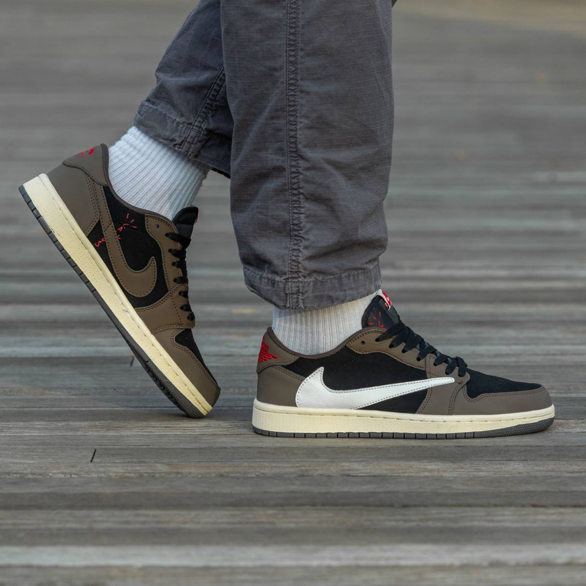 Nike Air Jordan 1 Retro  Low x Travis Scott Unisex foto 8