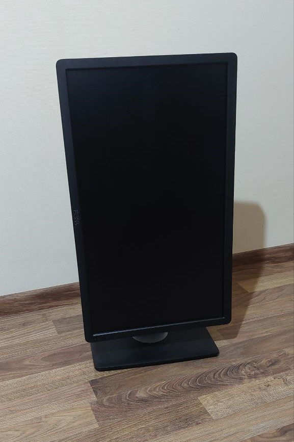 Dell UltraSharp U2312HM / 23" (1920x1080) IPS / 1x DVI, 1x VGA, 1xDP, 4x USB 2.0, фото 2
