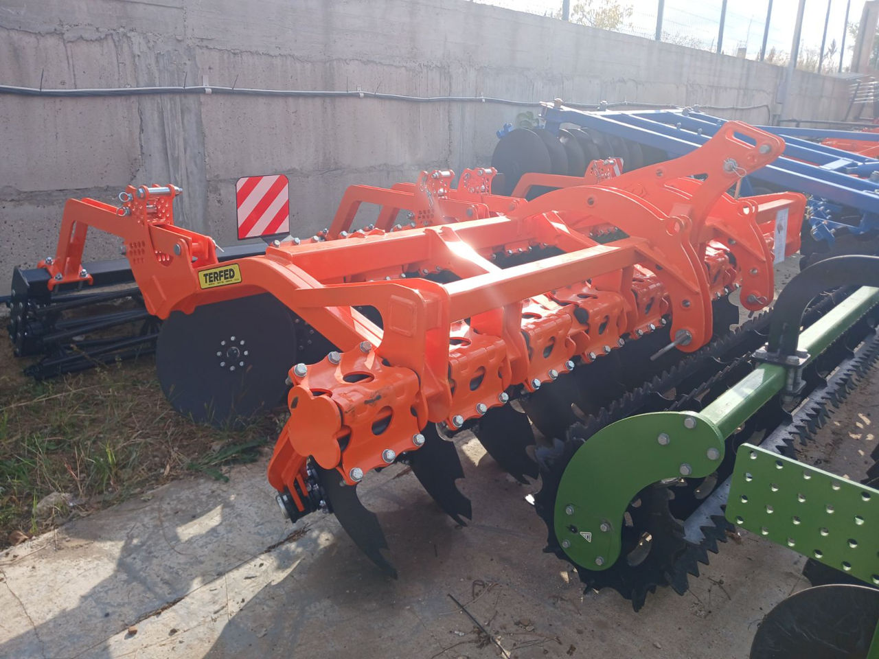 Grapa cu discuri 3,8 h "taurus"/ навесные дисковые бороны 3,8 h "таурус" in rate cu 0% foto 2