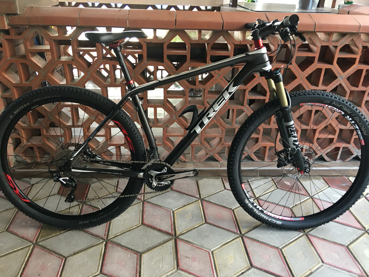 trek superfly 9.7 carbon