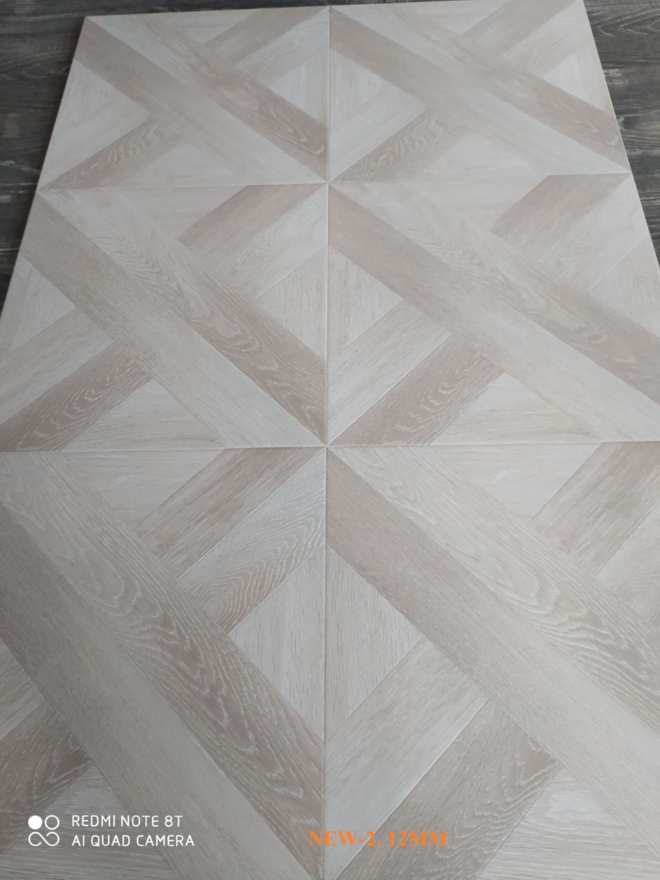 Ламинат-laminat !!! toate modelele existente le puteti gasi la noi si orice articol la preturi mici foto 4
