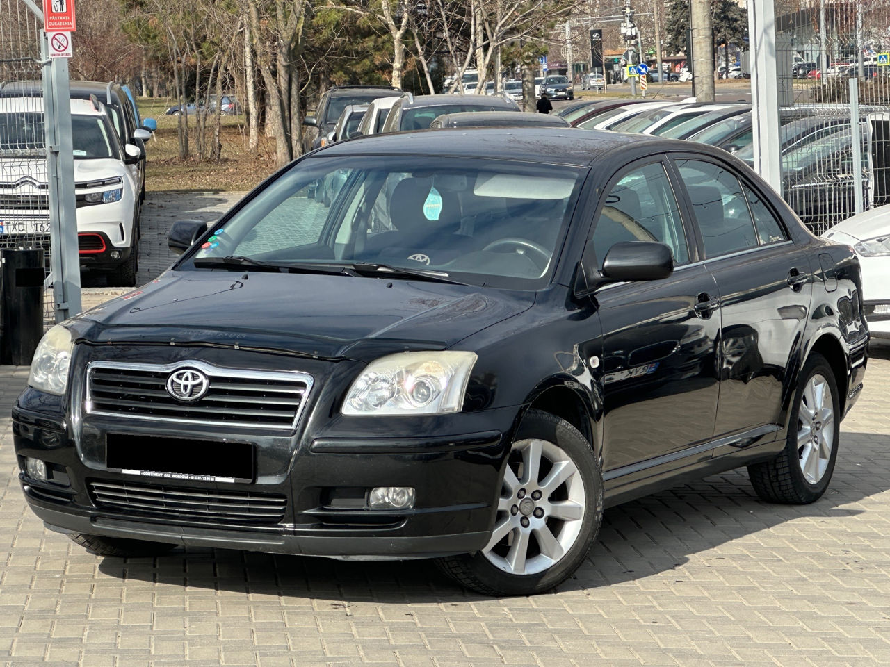 Toyota Avensis foto 2