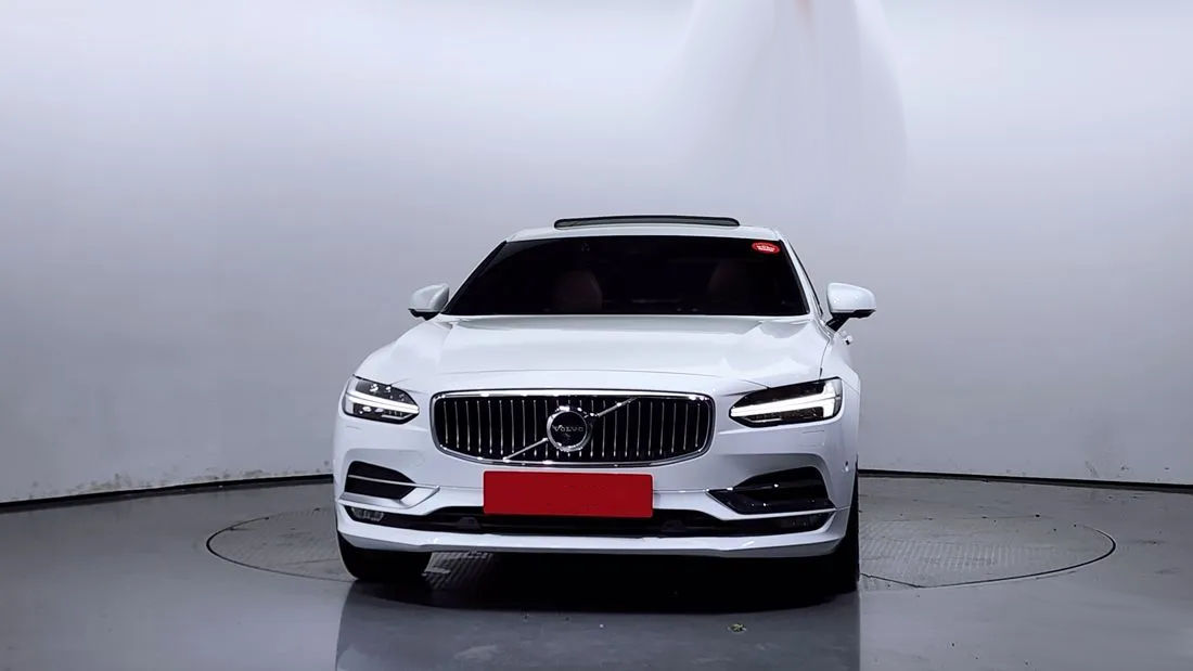 Volvo S90 foto 2