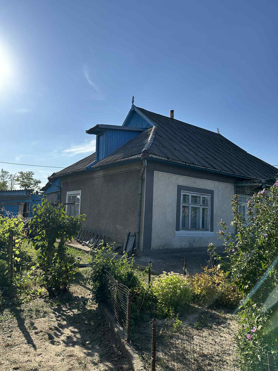 Casă de locuit  foto 2