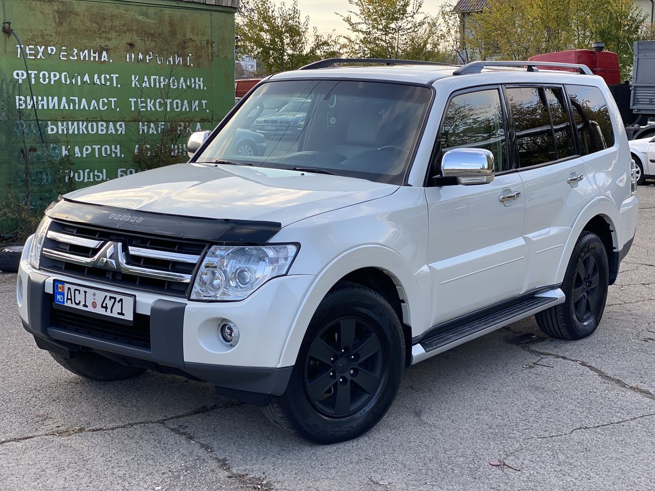 Mitsubishi pajero 3 зеленый